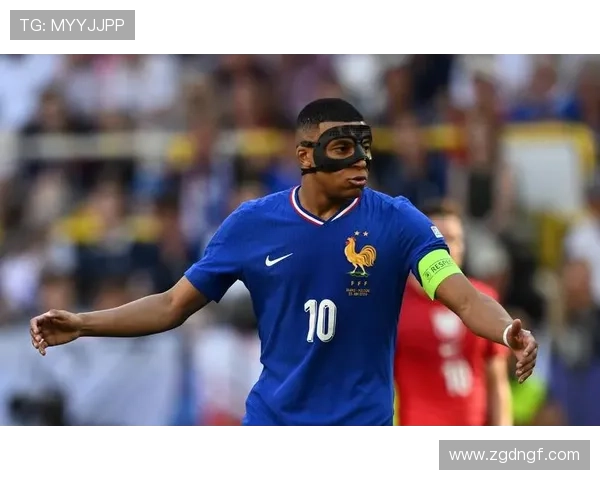 全球著名足球明星盘点及其辉煌成就与影响力分析